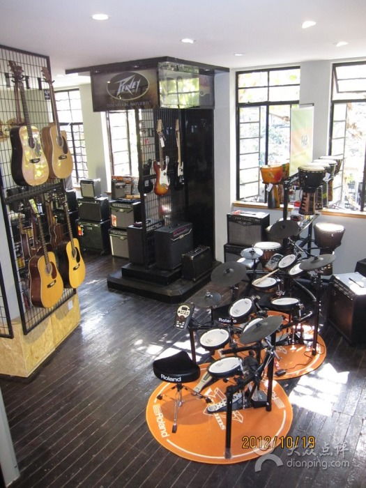 艾威乐器品牌零售店 乐器零售的专业之选
