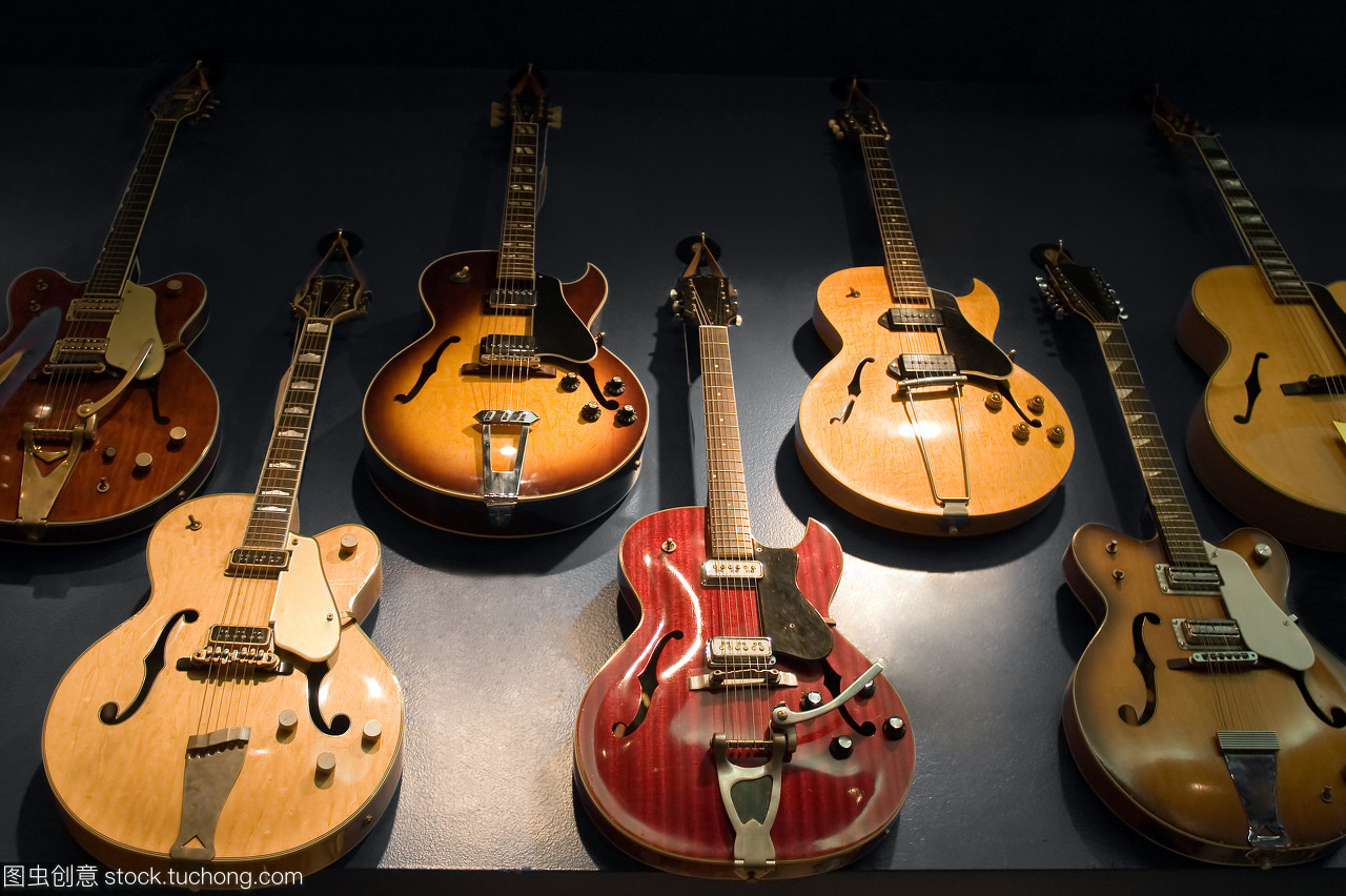 复古乐器的沉重蓝调 一个颓废与希望的行业故事